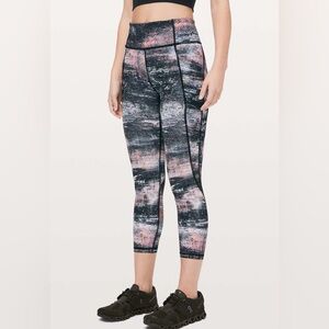 Women’s Size 12 Lululemon Time to Sweat Crop‎ Leggings Azurite Poppy Coral Multi